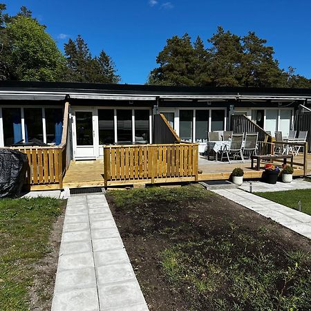 Haellestrand Seaview Apartment Stromstad Exterior photo
