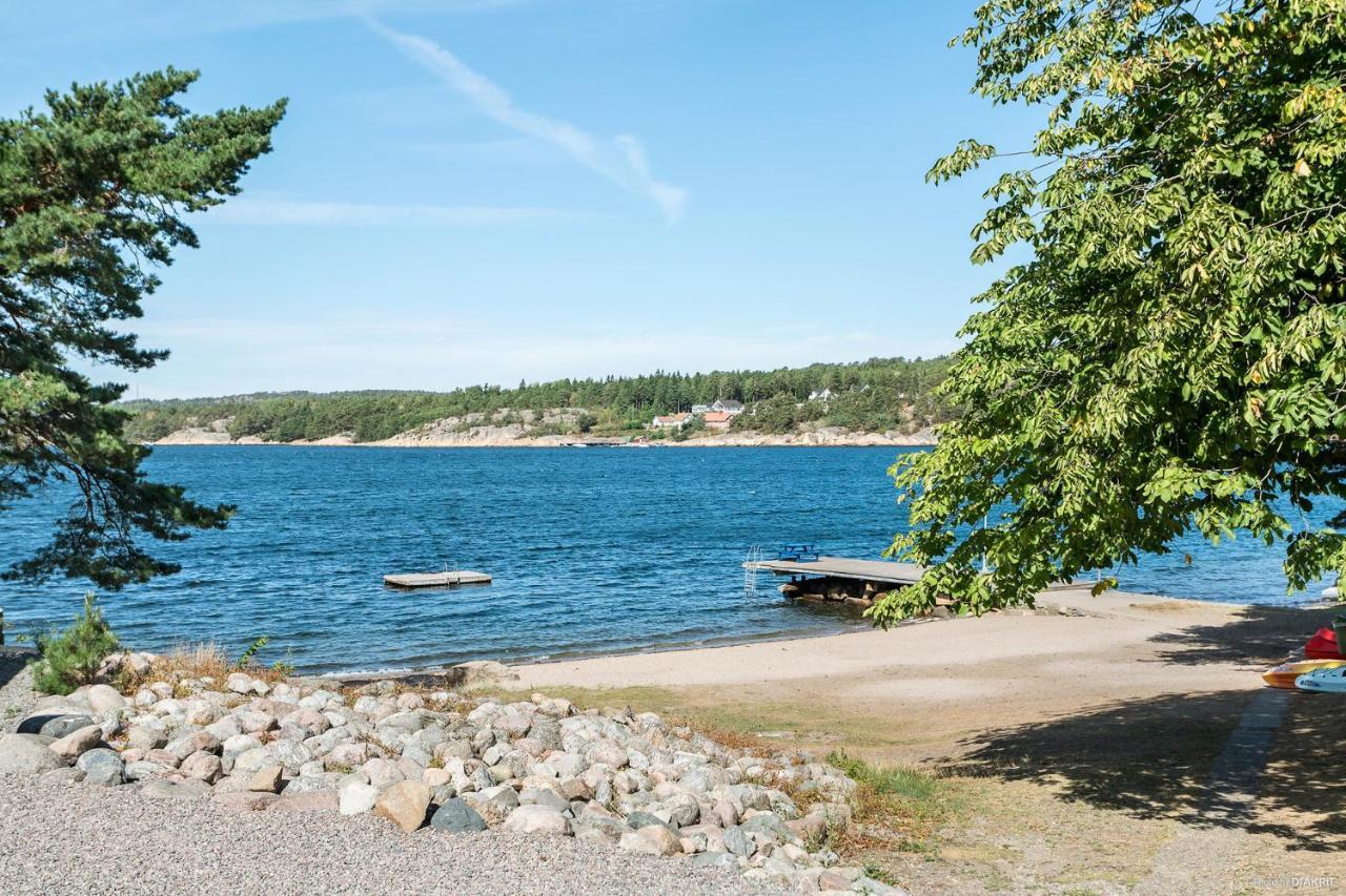 Haellestrand Seaview Apartment Stromstad Exterior photo