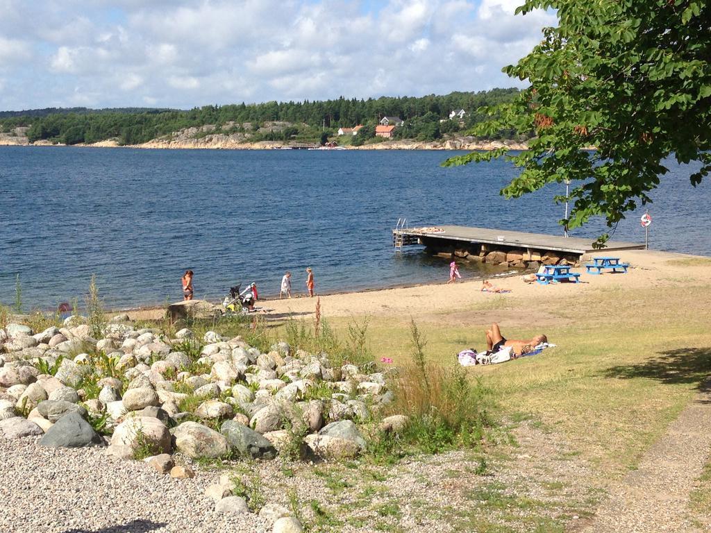Haellestrand Seaview Apartment Stromstad Exterior photo