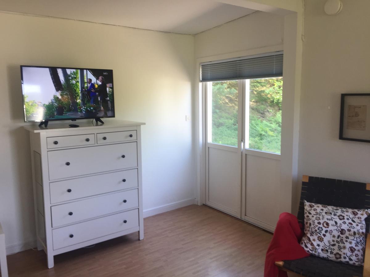 Haellestrand Seaview Apartment Stromstad Room photo